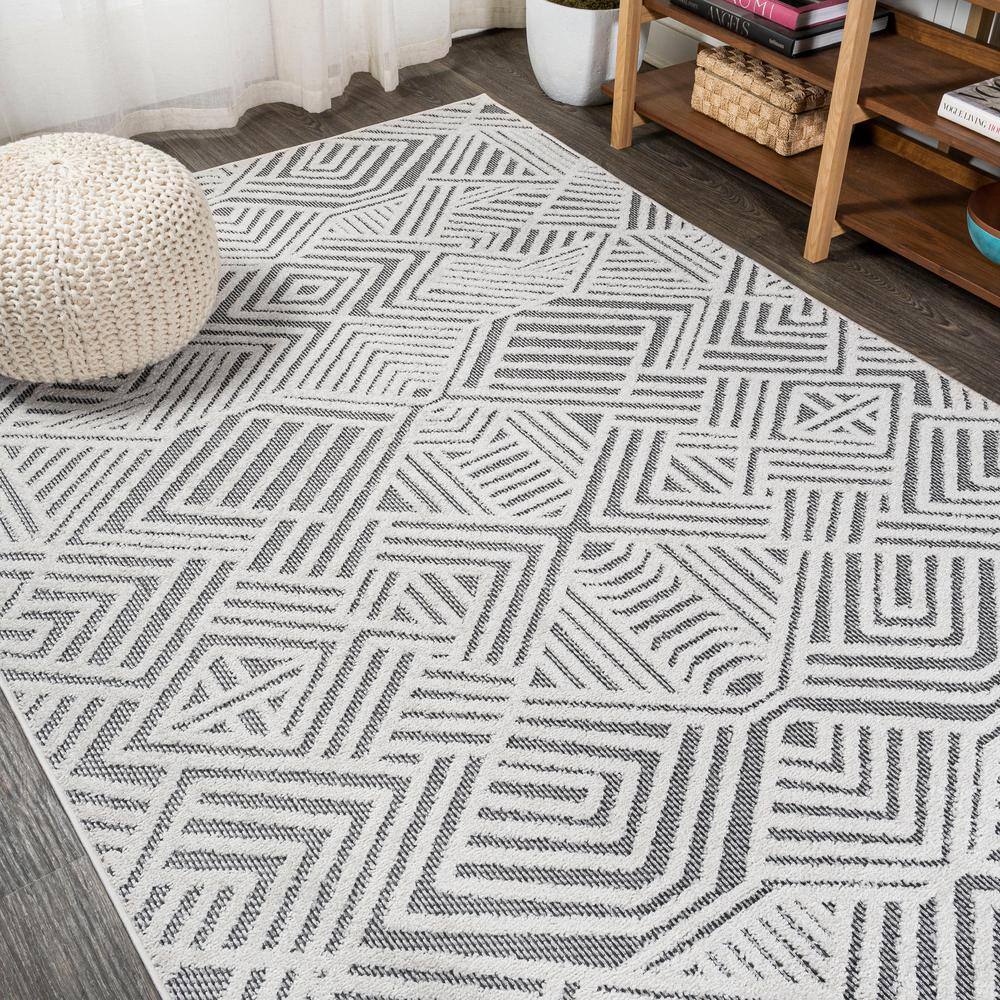 Jordan Ivory Geometric Synthetic 3'x5' Indoor/Outdoor Rug