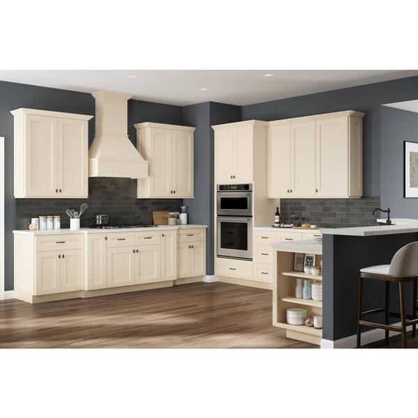 Home Decorators Collection Cream Painted Plywood Shaker Stock Assembled Pantry Kitchen Cabinet 4 Rots Doors Right 18 In X 90 In X 24 In U182490r 4t Nbc The Home Depot