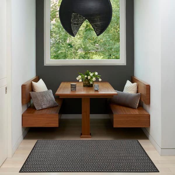 Horizon Indoor/Outdoor Black 2 ft. x 3 ft. Geometric Contemporary Area Rug