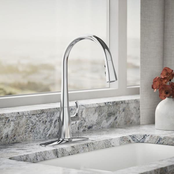 Simplice Single-Handle Pull-Down Sprayer Kitchen Faucet with DockNetik and Sweep Spray in Polished Chrome