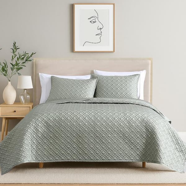 Keo 3-Piece Sage Gray Polyester and Fabric Queen Size Coverlet Set with 2 Shams