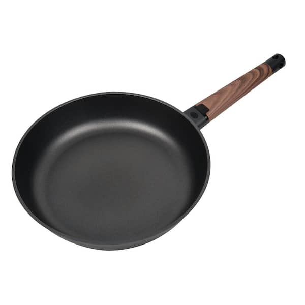 MasterPan Classico Series 12.6 in. Cast Aluminum Nonstick Frying Pan in Black