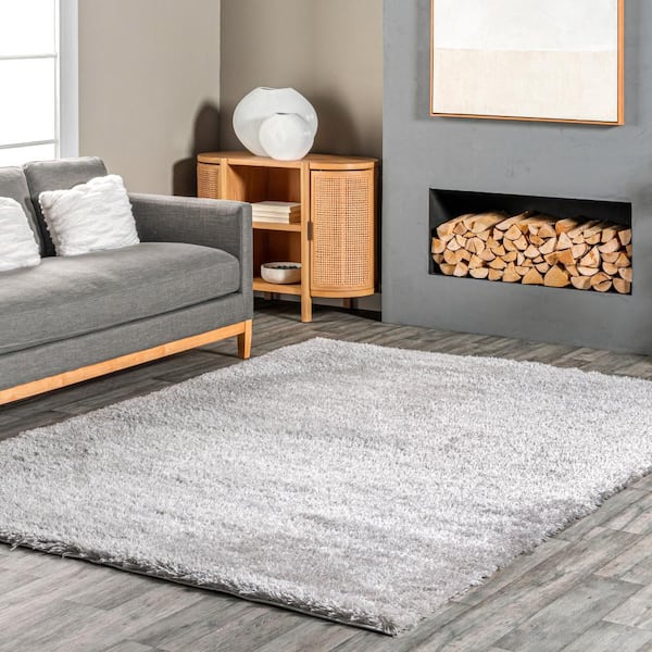 Gynel Contemporary Shag Silver 7 ft. 10 in. x 10 ft. Area Rug