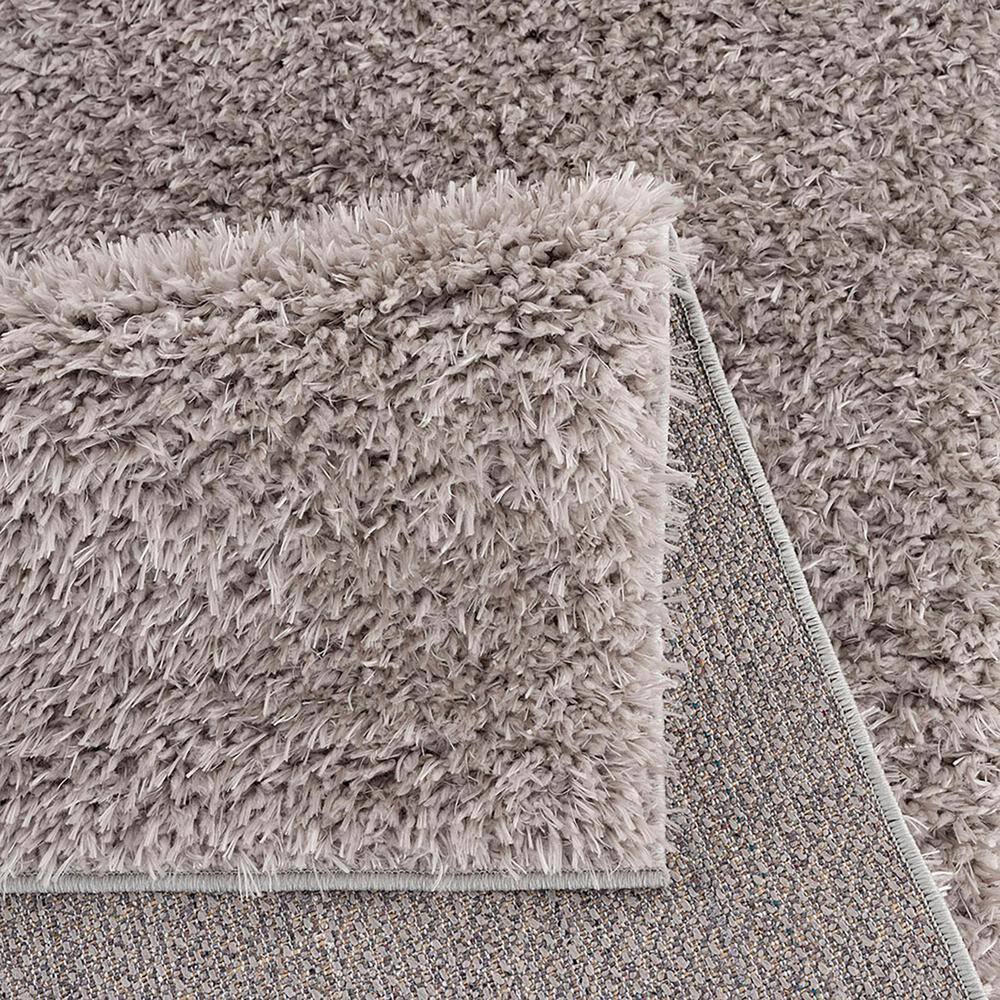 Luxurious 5' x 7' Gray Synthetic Easy Care Shag Area Rug