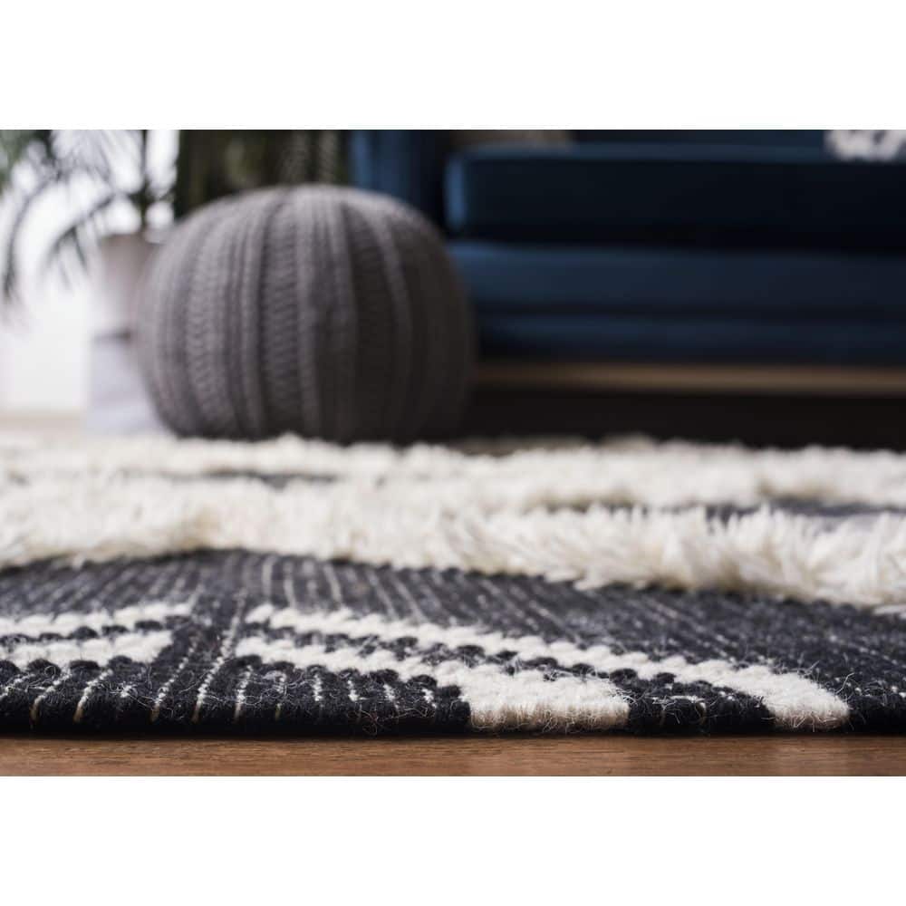 Handmade Black and Ivory Wool Cotton 8' x 10' Area Rug