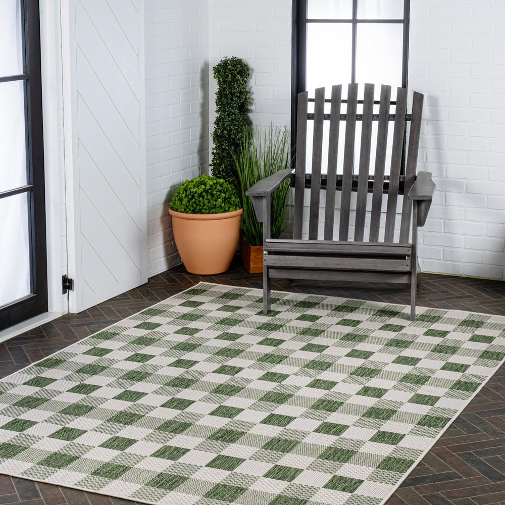 Darcy Green and Cream Geometric Synthetic Indoor/Outdoor Area Rug