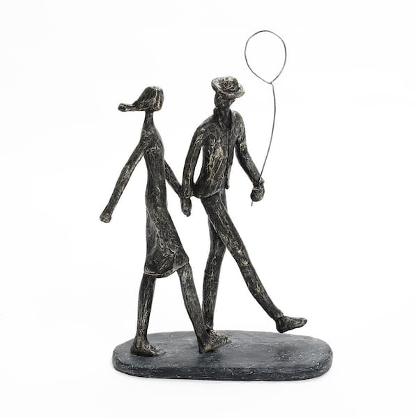 LuxenHome Brown Polyresin Couple Walk Tabletop