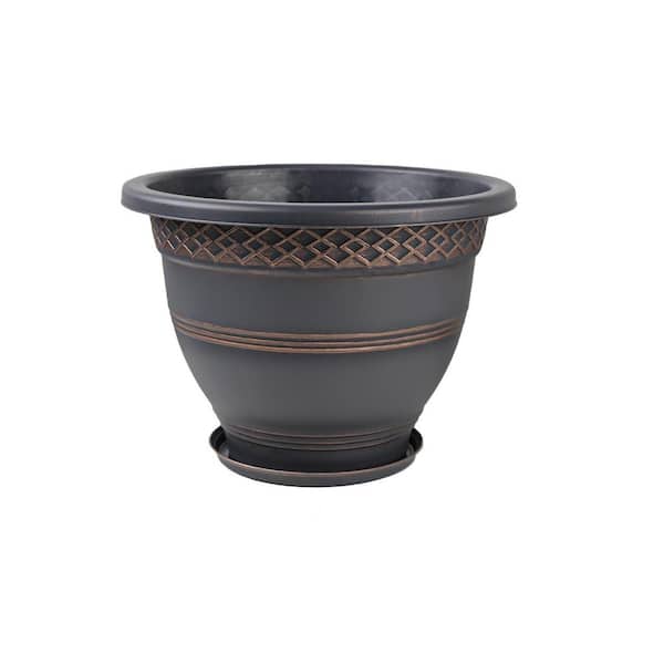 4 Pack 16 Inch Plastic Flower Pot with Drainage Holes & Saucer