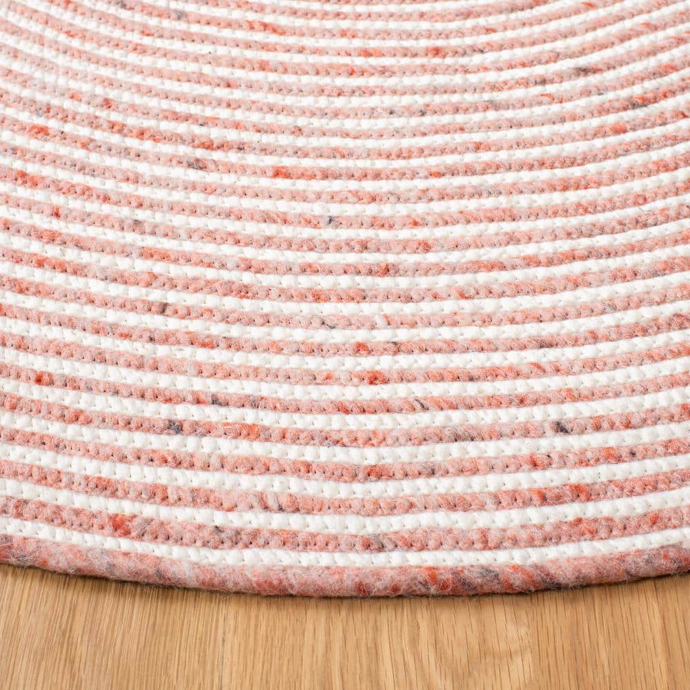 Red and Ivory Oval Braided Wool 4' x 6' Area Rug
