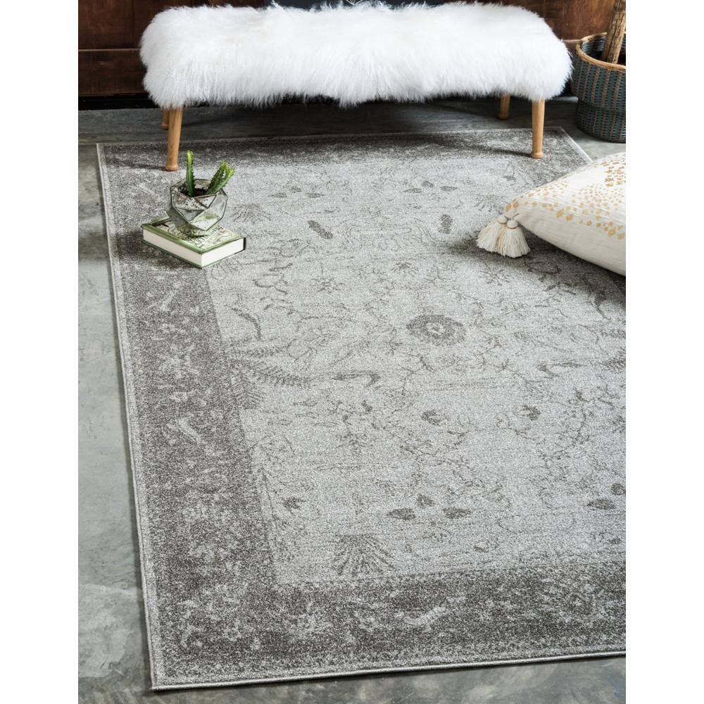 Light Gray Floral Synthetic Easy Care Stain-Resistant Rug 6' x 9'