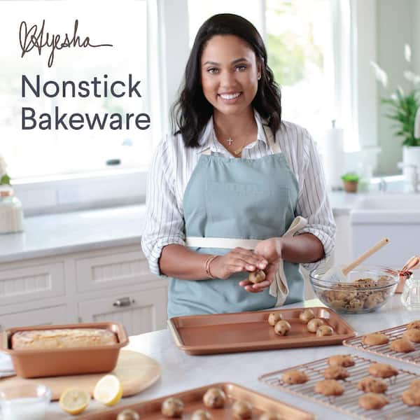 Calphalon Nonstick Bakeware Set, 10-Piece Set Includes Baking Sheet, Cookie  Sheet, Cake Pans, Muffin Pan, and More, Dishwasher Safe, Silver