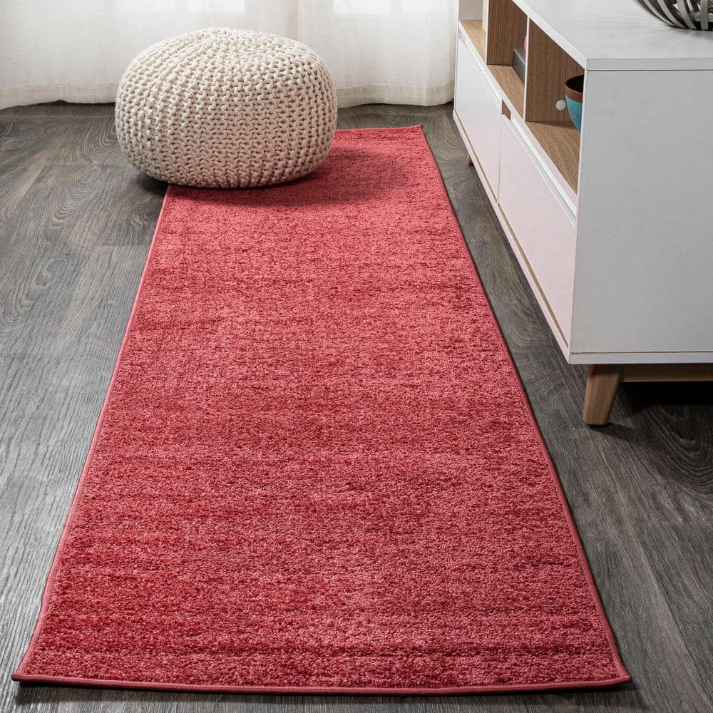 JONATHAN Y Haze Solid Low-Pile Red 2 ft. x 8 ft. Runner Rug SEU100E-28 ...