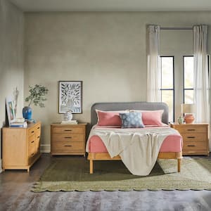 Contemporary 4-Piece English Oak Solid Wood Queen Bedroom Set