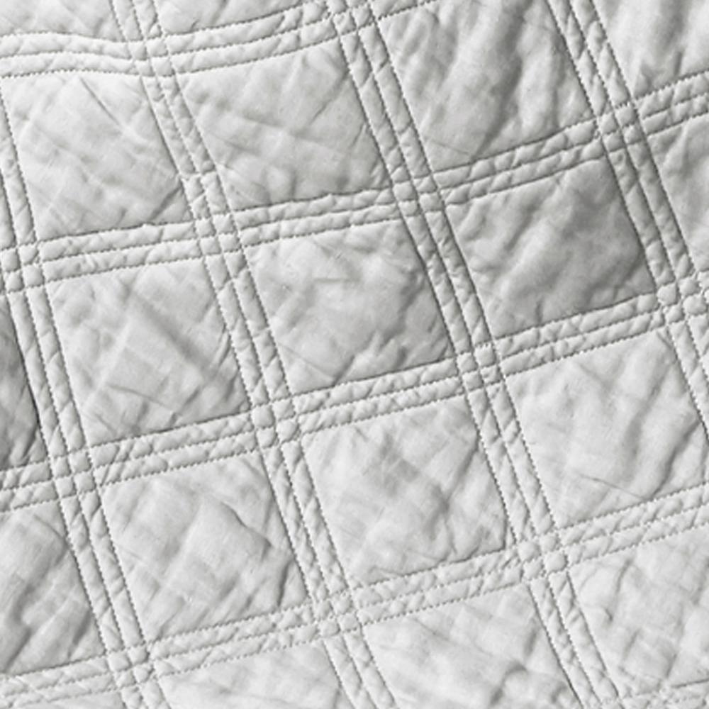 Chateau-Inspired Light Grey Linen & Cotton Quilted Throw