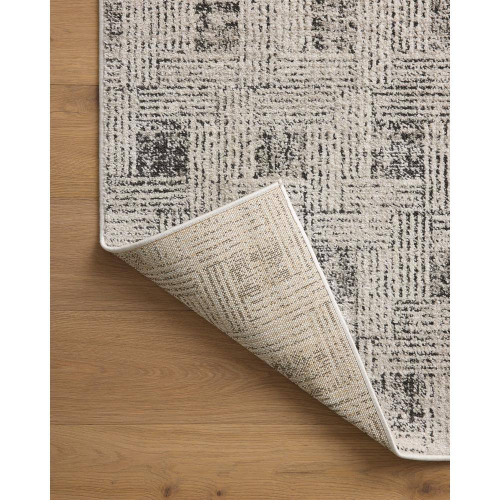 Gray Diamond Pattern 4' x 6' Wool Blend Area Rug