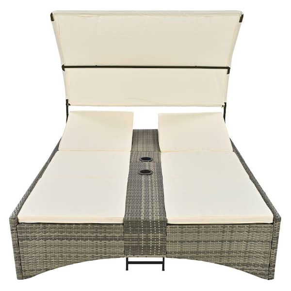 Sunny Cream 1-Piece Wicker Outdoor Day Bed with Cream Cushions