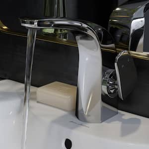 Chateau Single-Handle Single-Hole Bathroom Faucet in Chrome