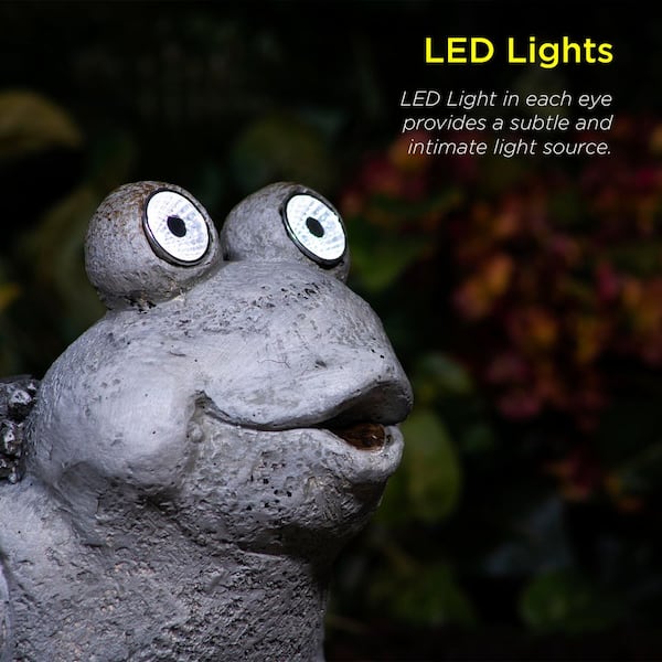 送料無料DOITOOL Solar Frog Light Outdoor Sculpture Outdoor Decorations Outside House Decor LED Solar Lantern Figurine with Solar Lights Lawn D並行輸入 DOITOOL Solar Powered Frog Garden Light Charming Resin Art Lamp