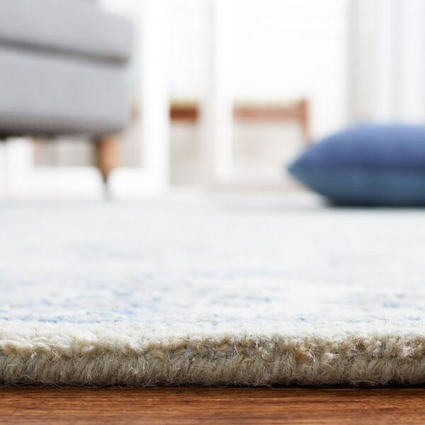 SAFAVIEH Micro-Loop Light Blue/Ivory 8 ft. x 10 ft. Border