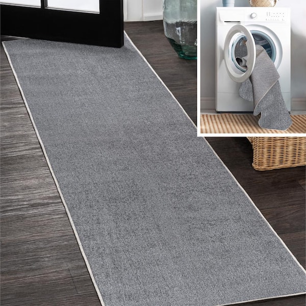 JONATHAN Y Twyla Classic Solid Low-Pile Machine-Washable Gray 2 ft. x 8 ft. Runner Rug