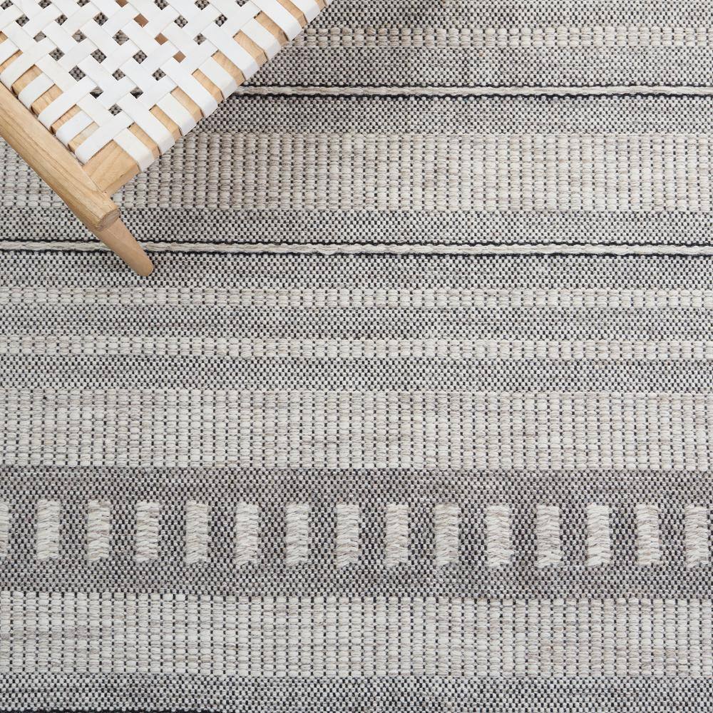 Handmade Natura Wool Area Rug - 3' x 5', Black and Grey