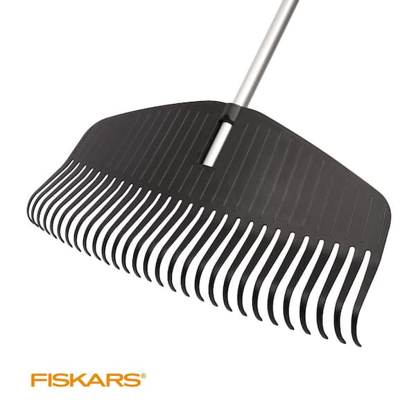 Fiskars 67 in. Lightweight Aluminum Handle Leaf Rake and Leaf Bag