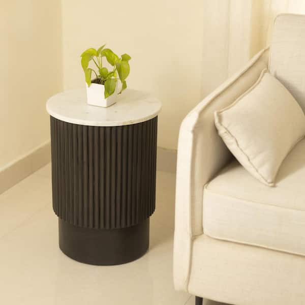 HomeRoots 19 in. Black Round Marble End Table