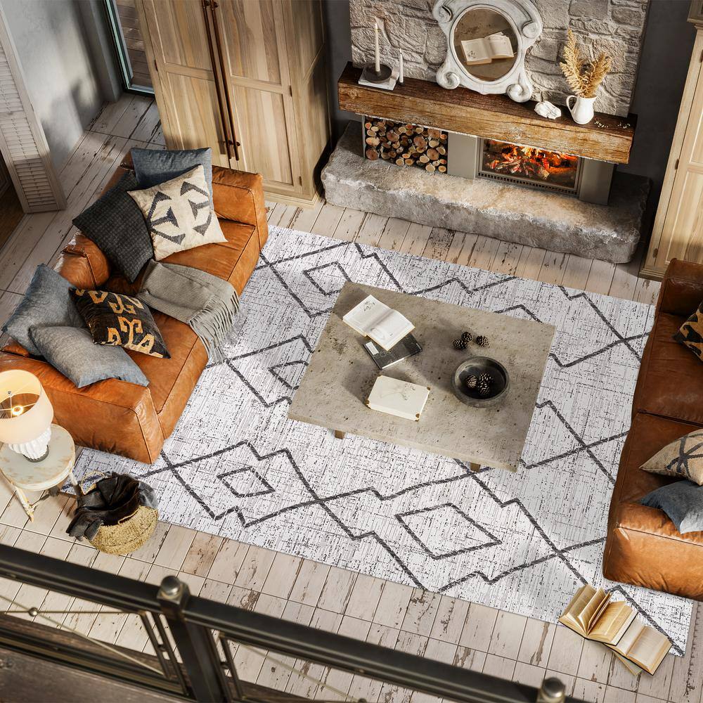 Handmade Black Diamond Trellis Synthetic 5' x 8' Area Rug