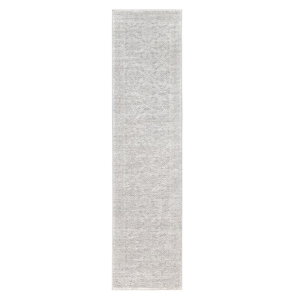TOWN & COUNTRY LIVING Luxe Maya Medallion Tile Grey 2 Ft. x 7 Ft. Runner Rug
