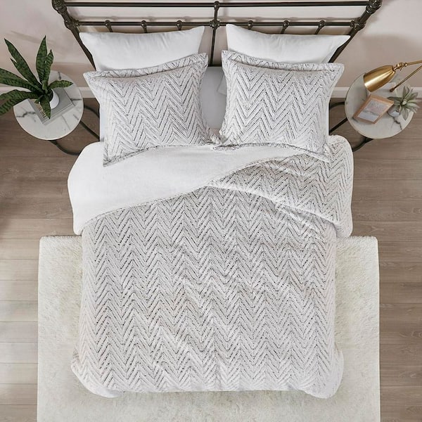 Madison Park Aurora Ultra Warmth Ivory King/Cal King Ultra Plush