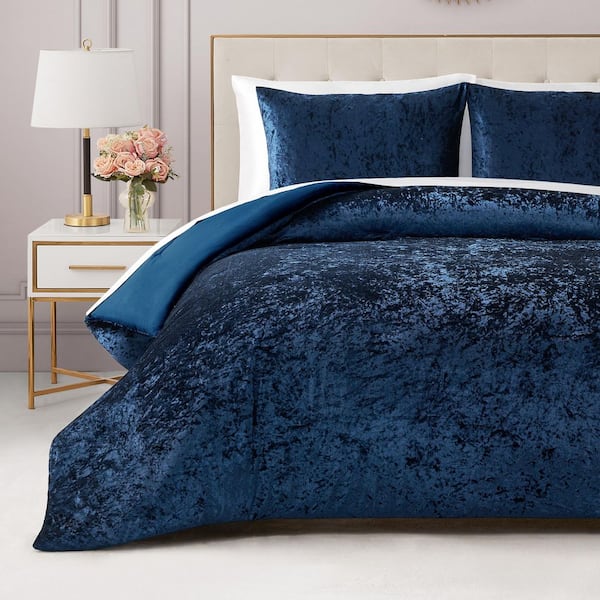 JUICY COUTURE Crushed Velvet 3-Piece Heritage Blue Solid Polyester Full/Queen Comforter Set