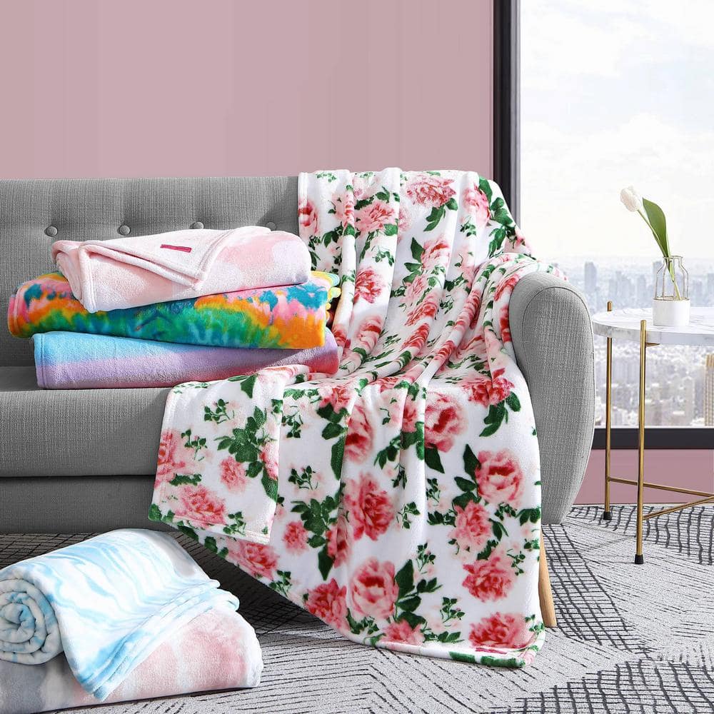 Dotted Heart Pink Ultra Soft Plush Fleece Throw Blanket
