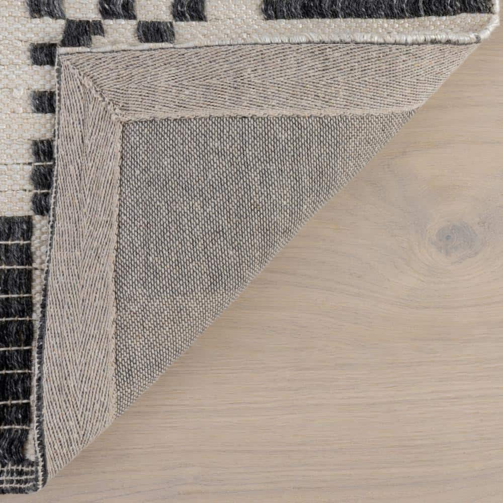 Gray and Off-White Geometric Synthetic Flat Woven 4' x 6' Area Rug