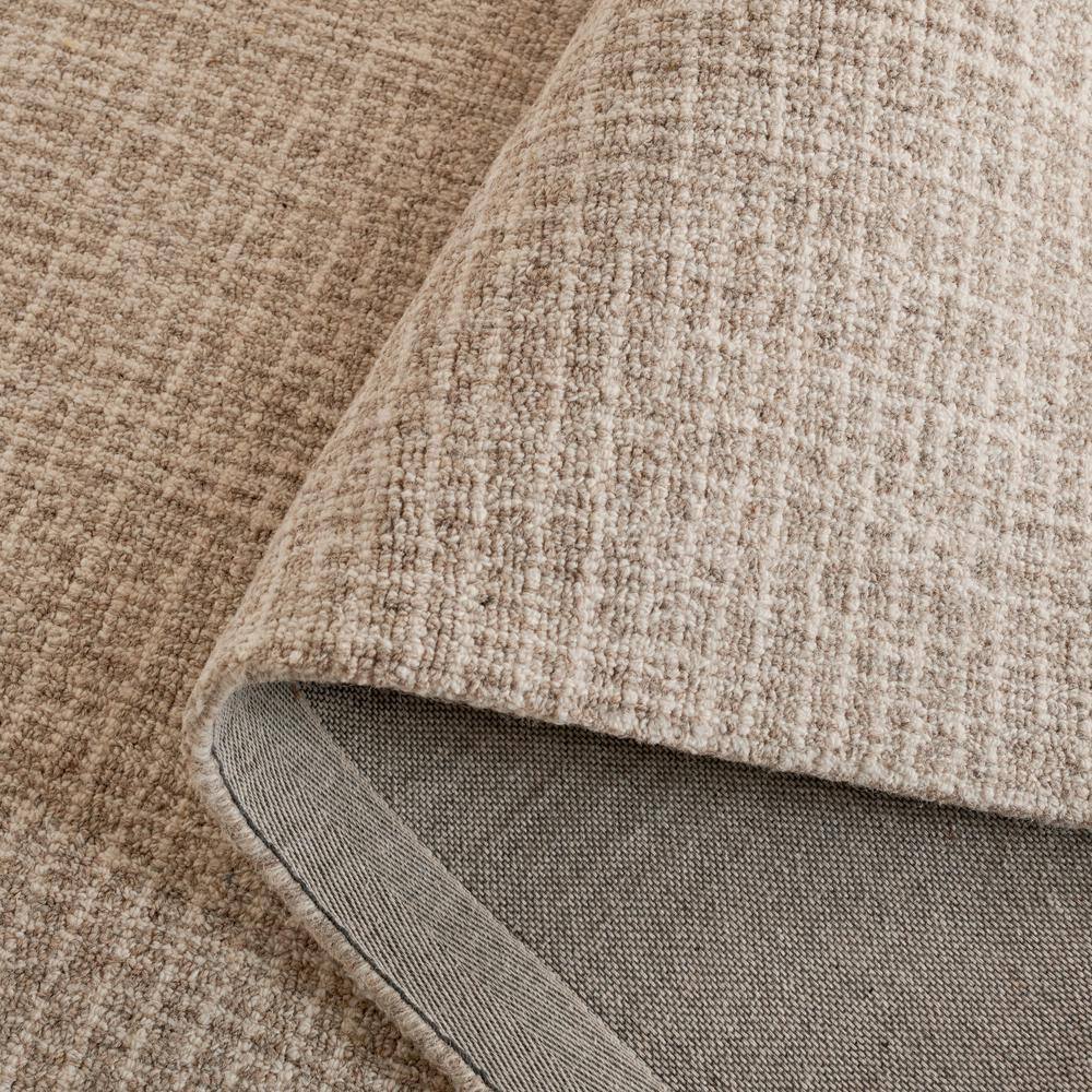 Ivory and Grey 4' x 6' Hand-Tufted Wool Area Rug