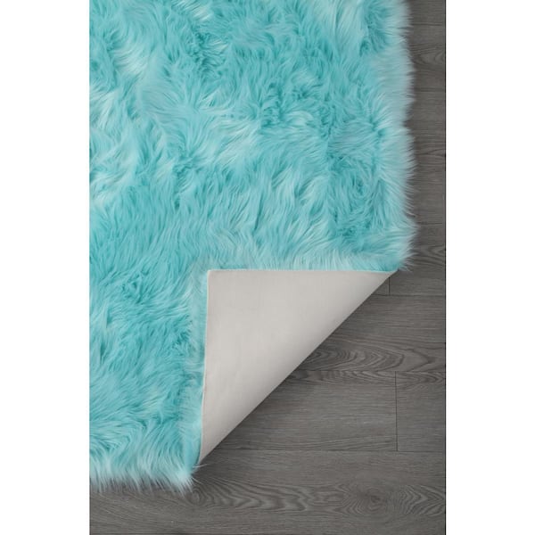 Amazing Rugs Cozy Collection 5x7 Ultra Soft White Fluffy Faux Fur  Sheepskin Area Rug LSRWT5125-57 - The Home Depot