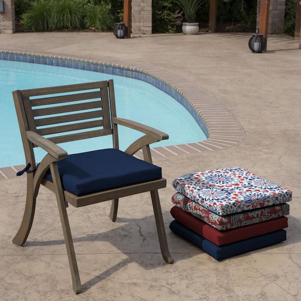 https://images.thdstatic.com/productImages/ed453520-ef86-4d0a-bf2e-5b2c2491087c/svn/arden-selections-outdoor-dining-chair-cushions-tg0d362b-d9z1-c3_600.jpg
