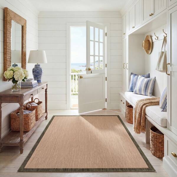 Courtyard 5 x 8 Beige/Dark Green Border Area Rug