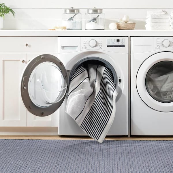 Herringbone Machine Washable Navy 4 ft. x 6 ft. Indoor Area Rug