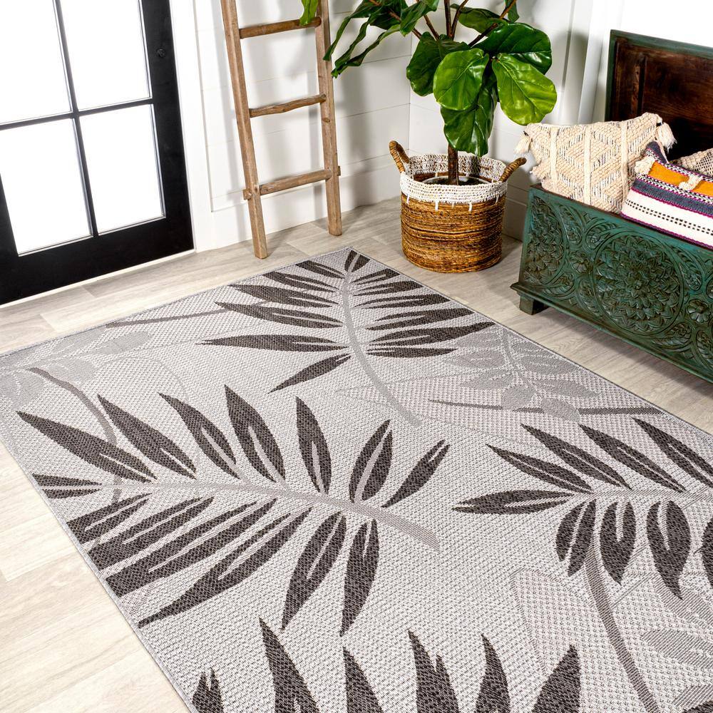 Havana Gray/Black Tropical Palm 4' x 6' Synthetic Area Rug