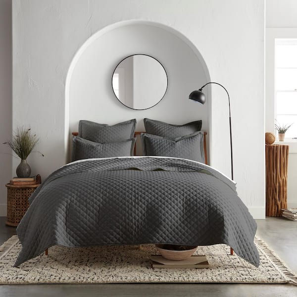LEVTEX HOME Austin Dark Grey 2-Piece Diamond Linen/Cotton Twin/Twin XL Quilt Set