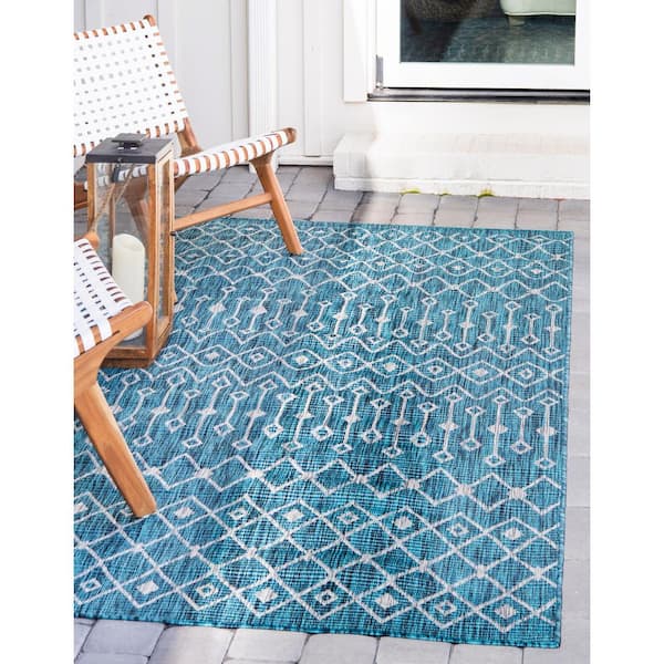Teal/Gray Tribal Trellis Outdoor 6 ft. x 9 ft. Area Rug