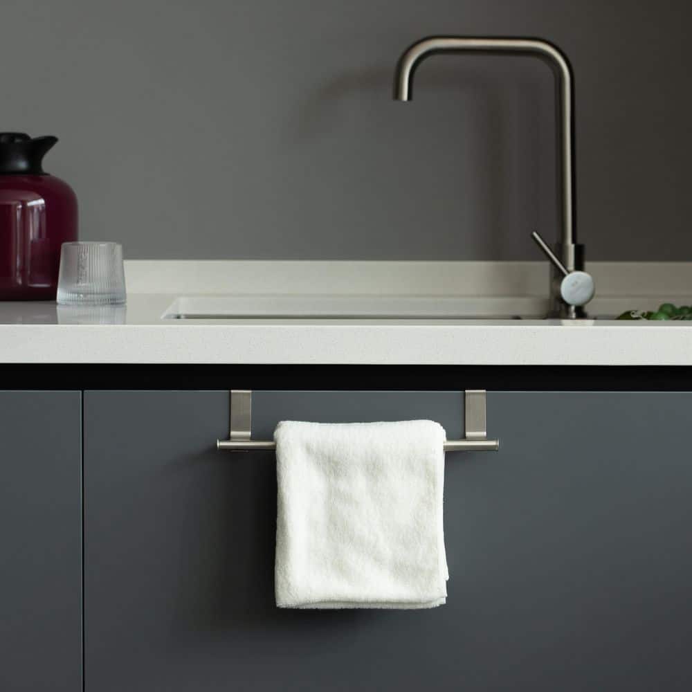 Chrome Over-the-Door Extendable Towel Rack for Kitchen and Bathroom