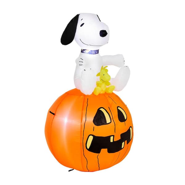 Unbranded 3.5 ft. Snoopy with Halloween Collar and Woodstock on Pumpkin Airblown Peanuts Halloween Inflatable