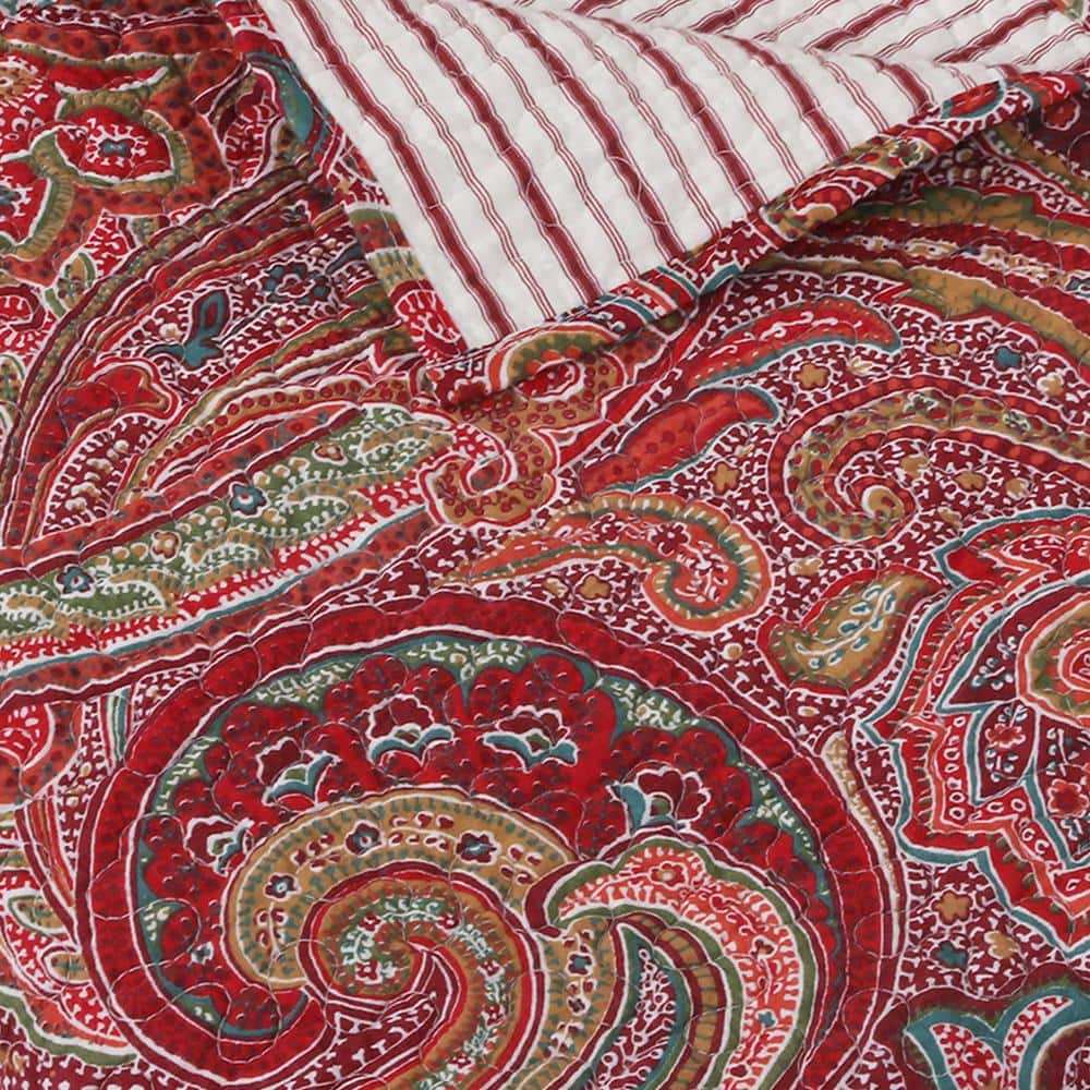 Spruce Red Paisley Reversible Quilted Cotton Throw