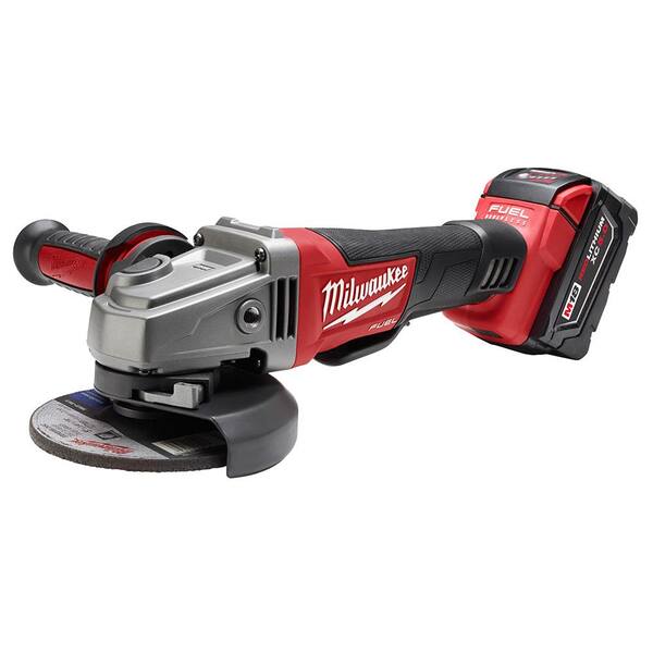Milwaukee - M18 FUEL 18-Volt Lithium-Ion Brushless Cordless Combo Kit (6-Tool) with (2) 5.0 Ah Batteries, (1) Charger, (2) Tool Bags