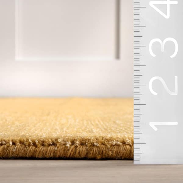 Speckled Wool-Blend Golden Butter 3 ft. x 8 ft. Indoor/Outdoor Patio Runner Rug