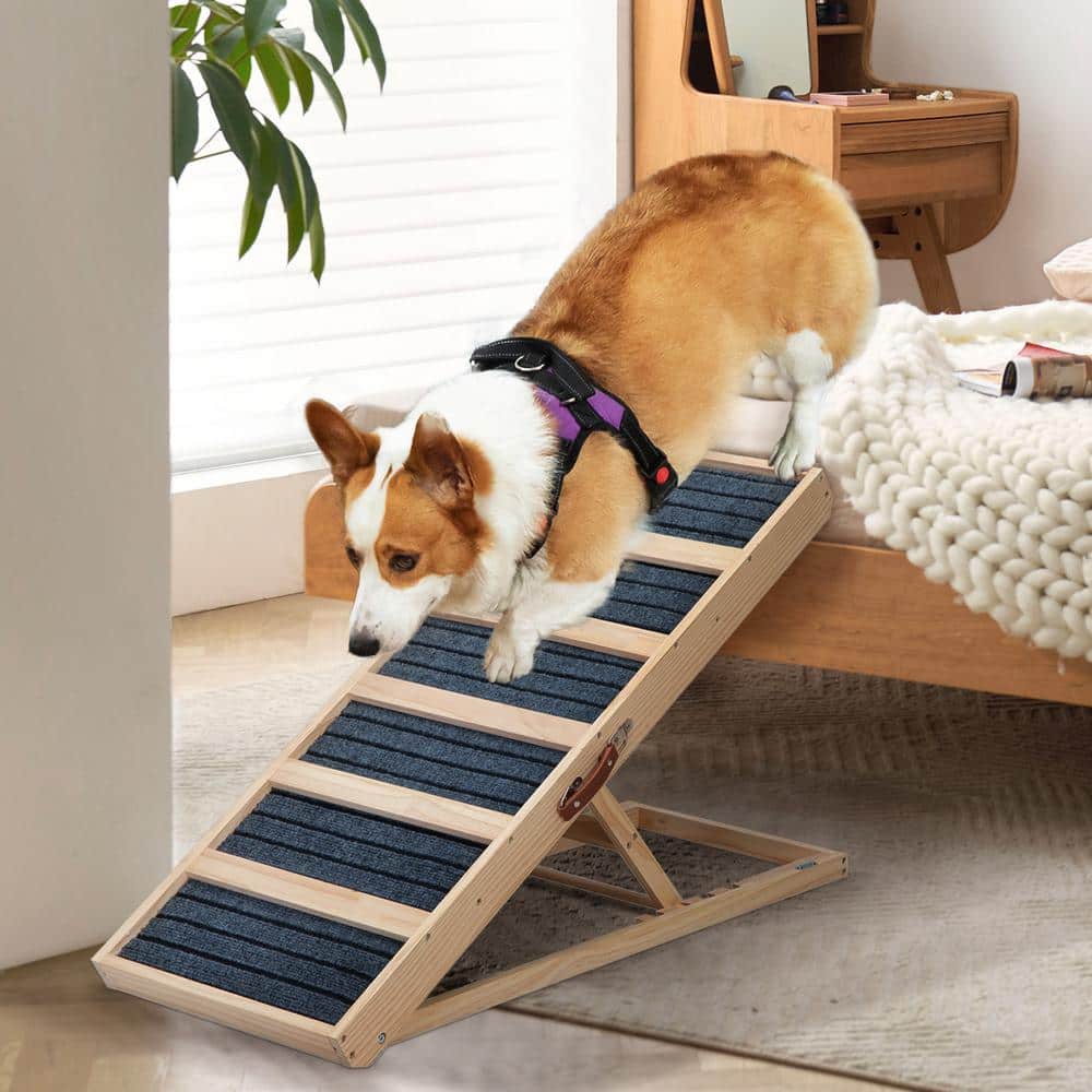 Adjustable Natural Pinewood Folding Pet Ramp with Gray Carpet