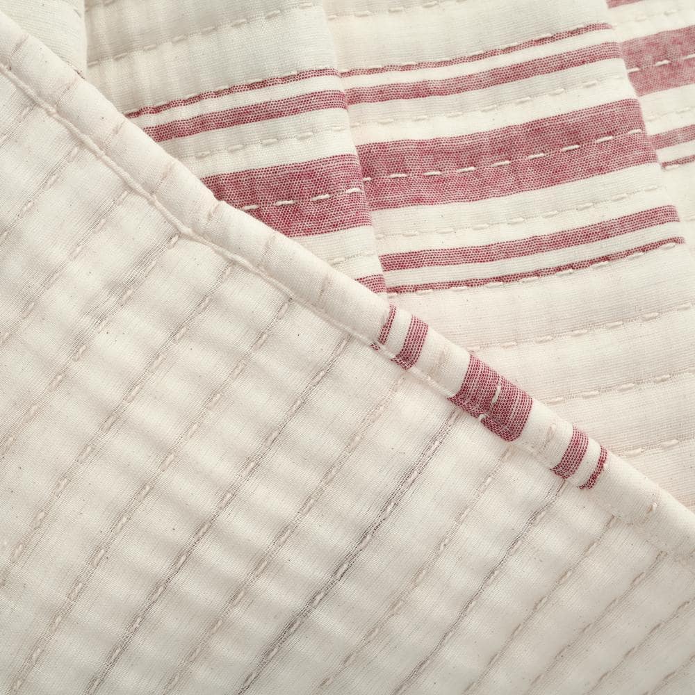 Cozy Farmhouse Red Cotton Full/Queen Reversible Quilt