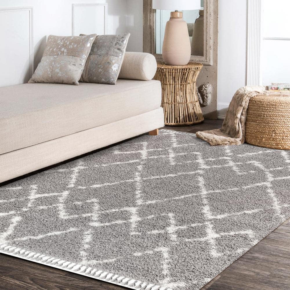 Reversible Grey/Cream Diamond Shag Area Rug 4' x 6'