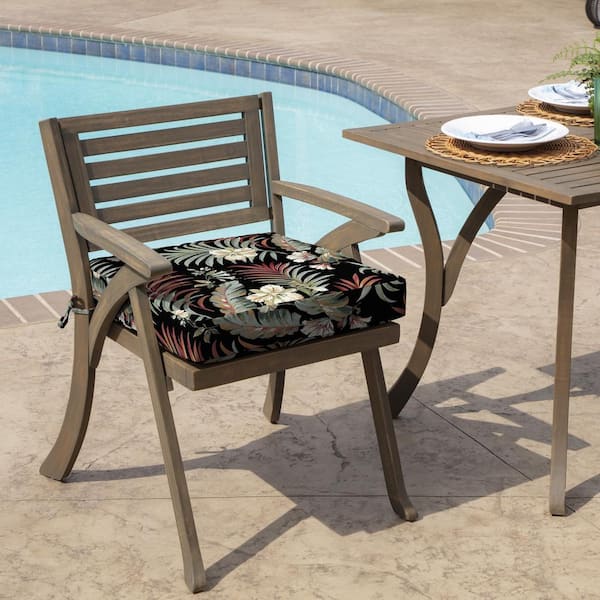 Outdoor bistro outlet chair cushions square